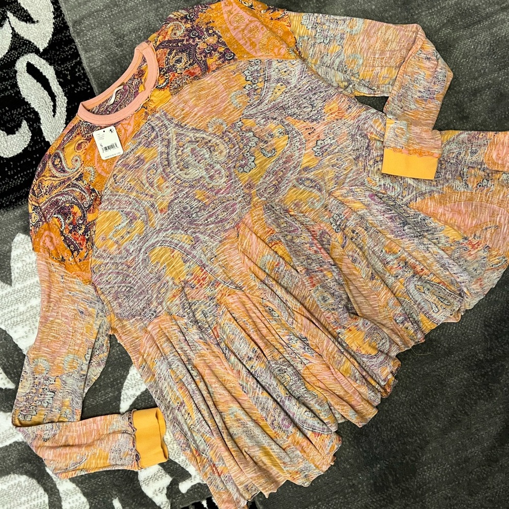 NWT! Free people surplice flowy tunic. Size Small